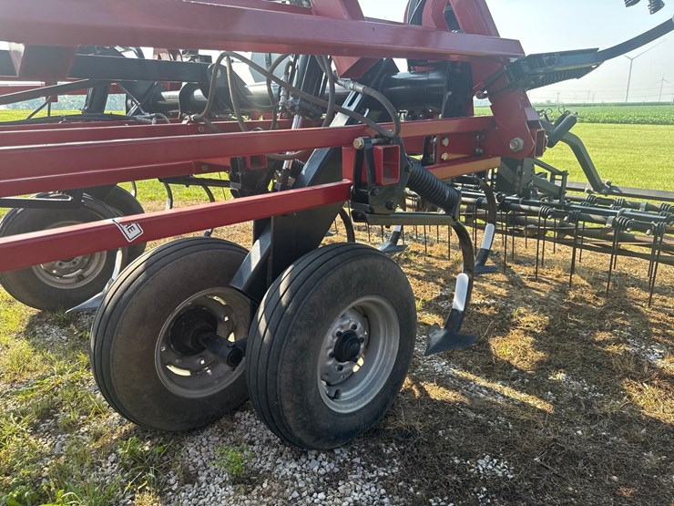 case-ih-200-image-12