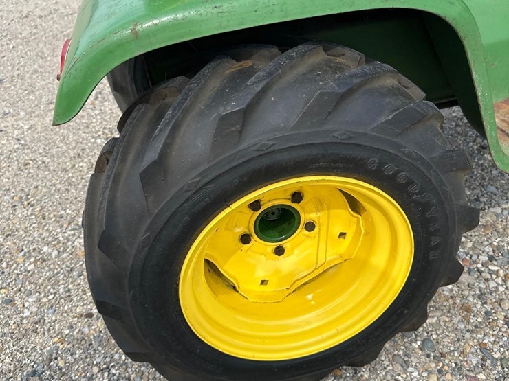 john-deere-110-image-7