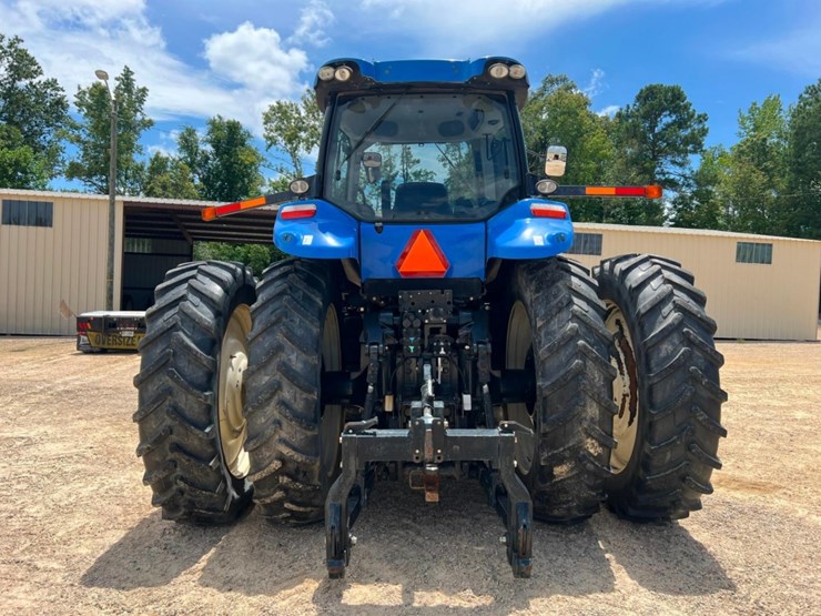 2014-new-holland-t8.360-image-2