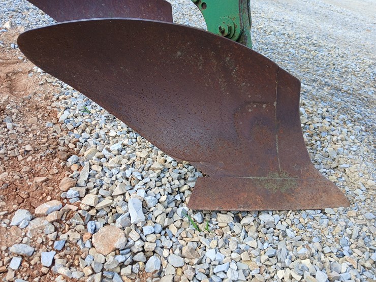#20857-•-4-bottom-john-deere-plow-3-point-hitch-image-12