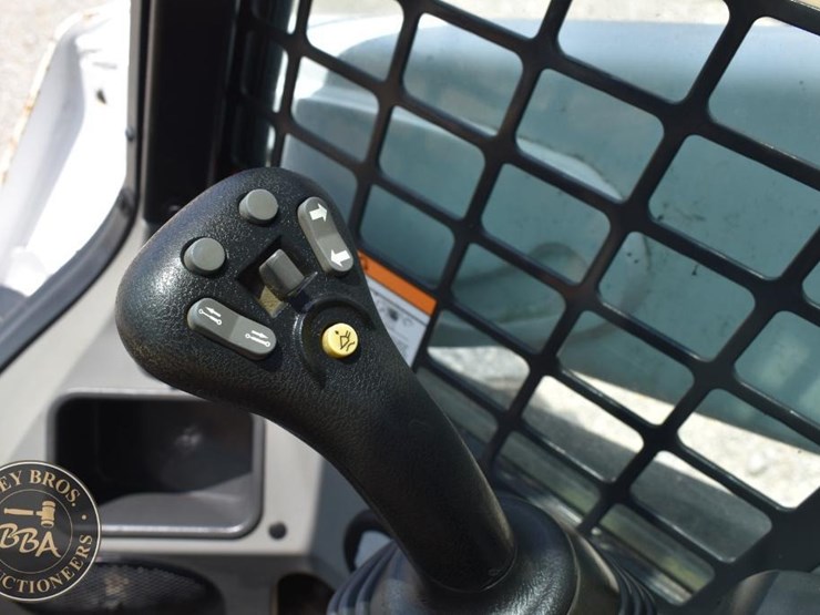 2018-bobcat-s570-image-41