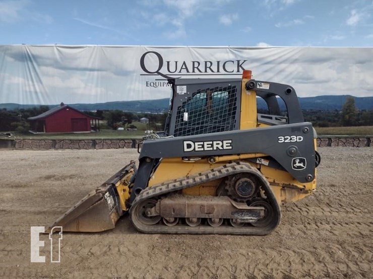 deere-323d-image-1