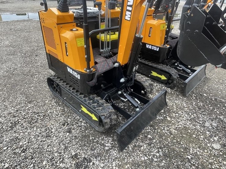 new-miva-mini-excavator:-6.6t-image-12