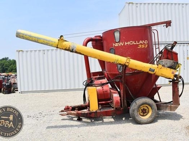 new-holland-353-image-2