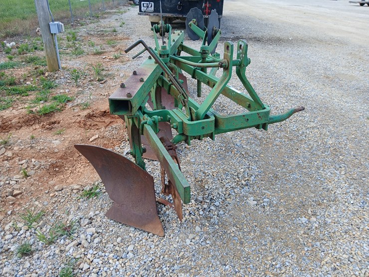#20857-•-4-bottom-john-deere-plow-3-point-hitch-image-8