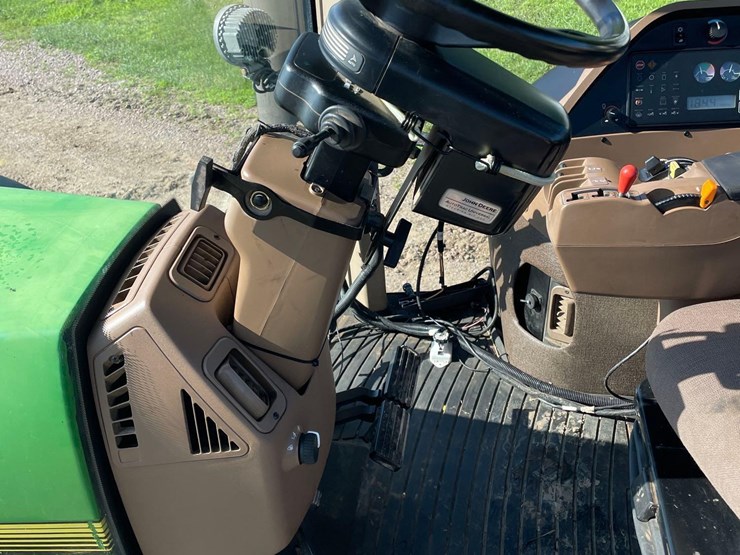 1996-john-deere-8300-image-45