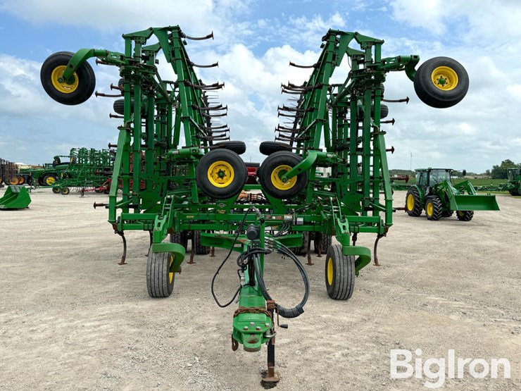 2020-john-deere-2020-image-2