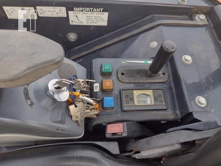 2021-hitachi-zx26u-5-image-9