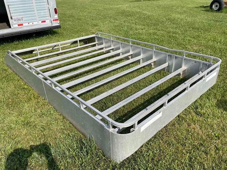 2006-8’x28’-c&c-aluminum-livestock-trailer-image-42