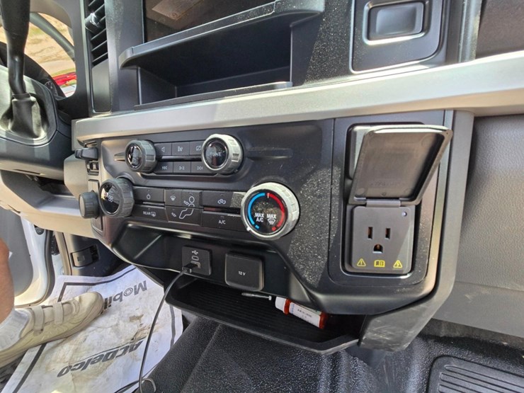 2024-ford-f350-image-30