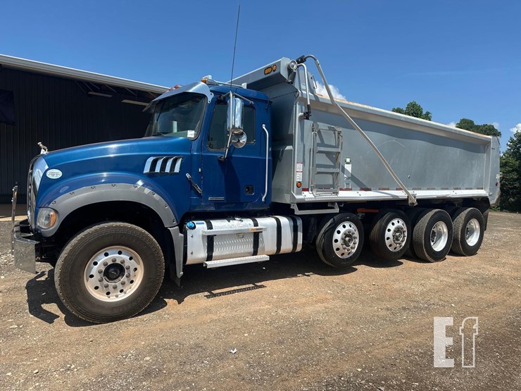 2021-mack-granite-64fr-image-1