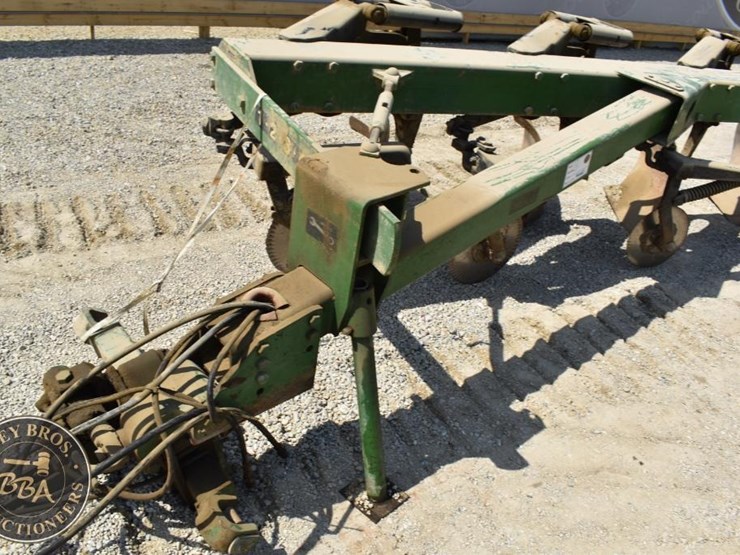 john-deere-2700-image-26