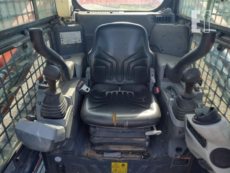 kubota-svl65-2-image-11