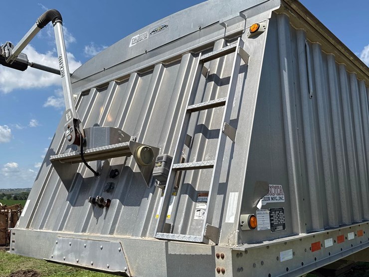 2009-dakota-aluminum-40ft-grain-trailer-image-17