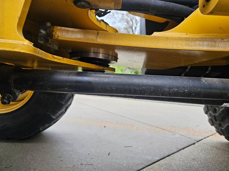#17574-•-2024-deere-324-wheel-loader-image-34