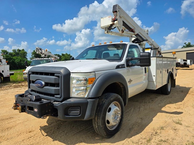 2014-ford-f550-image-1