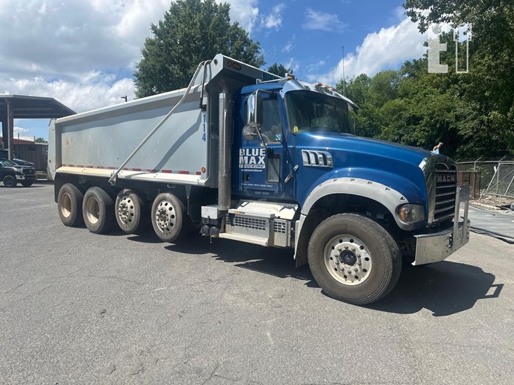 2021-mack-granite-64fr-image-3