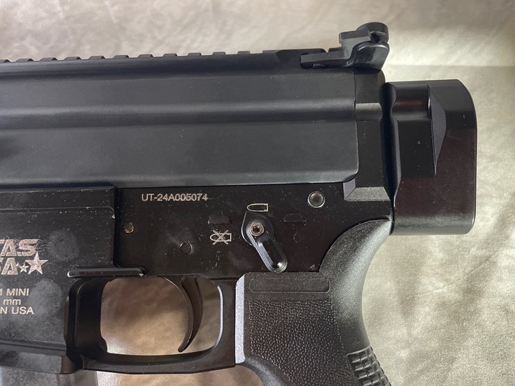 #4388-•-utas-ut-9-machine-9mm-luger-pistol,-sn:-ut-24a005074-image-15