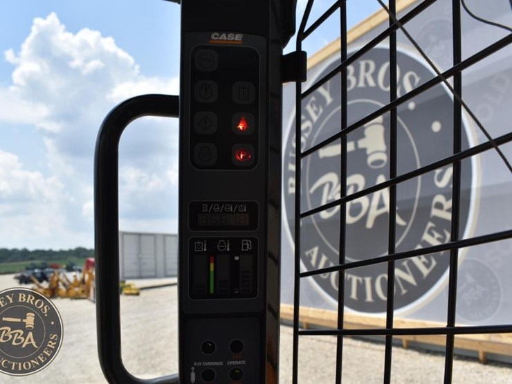 2019-case-sr210-image-27