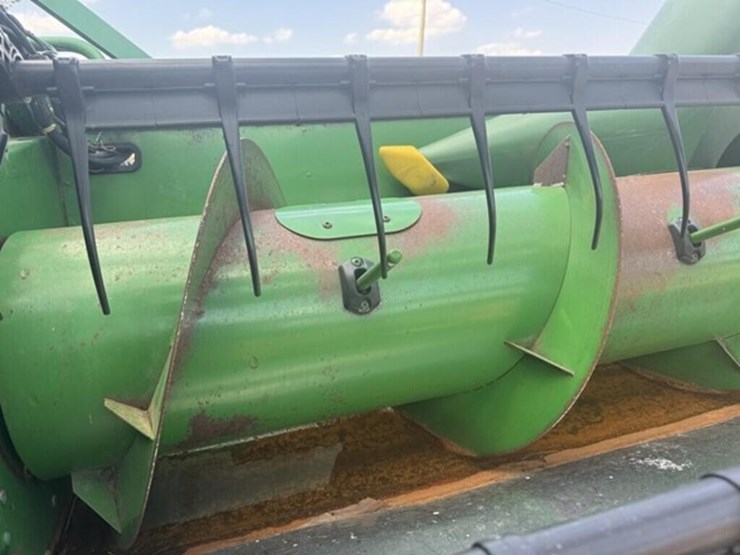 2005-john-deere-620f-image-17