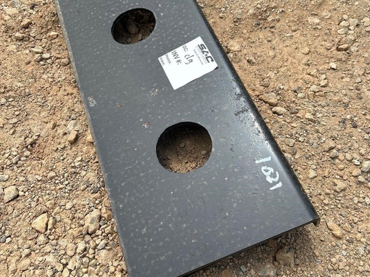 dingo-weld-on-plate-adapter-image-1