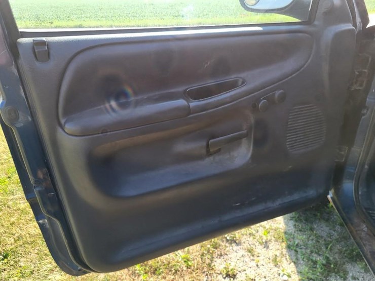2002-dodge-2500-image-42