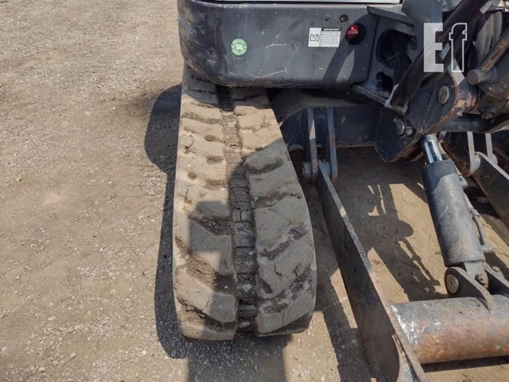 2013-bobcat-e63-image-42