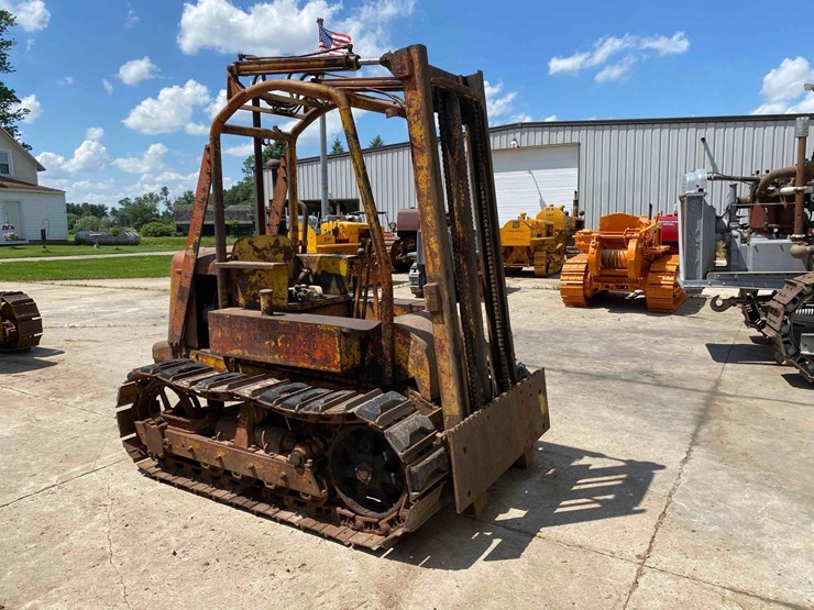 atc-crawler-forklift-image-3
