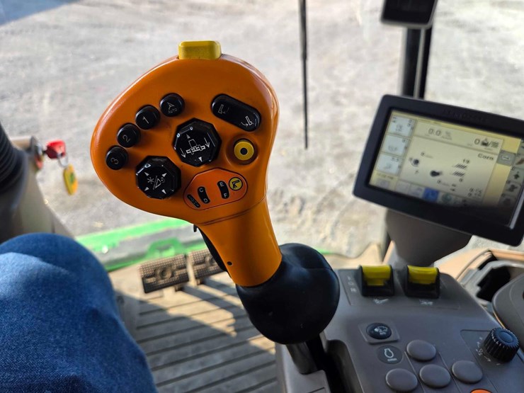 2015-john-deere-s680-image-63