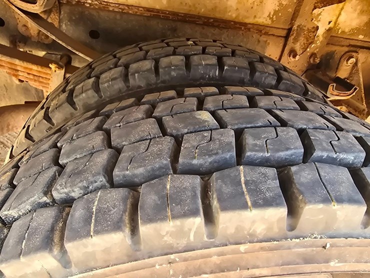 2017-ford-f550-image-40