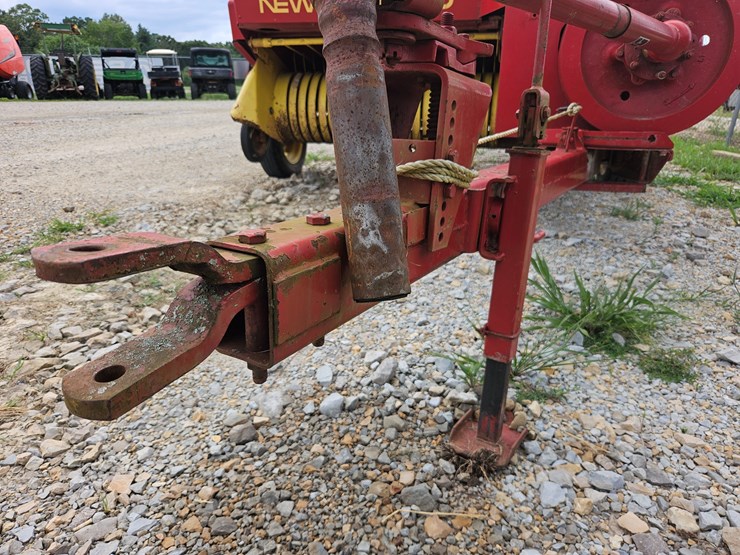 new-holland-310-image-14