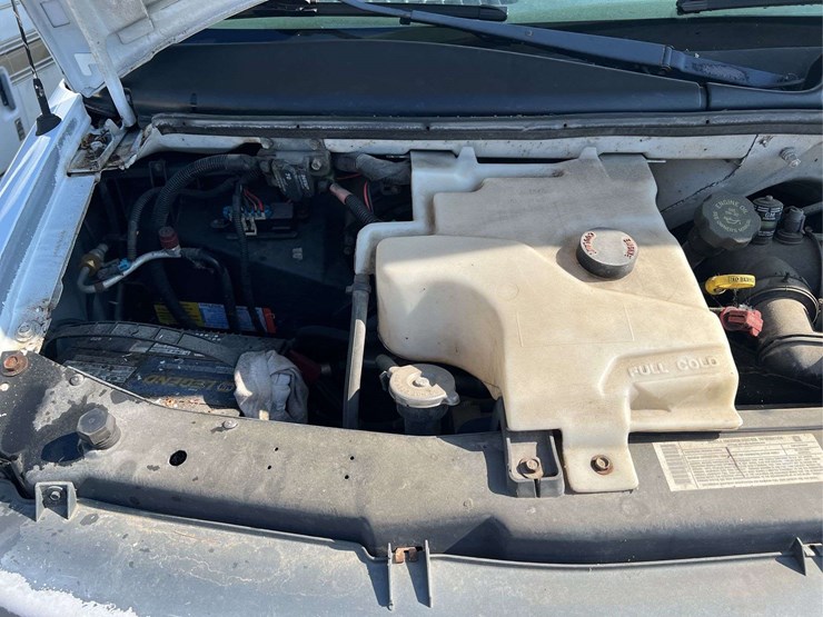2001-chevrolet-express-3500-image-23