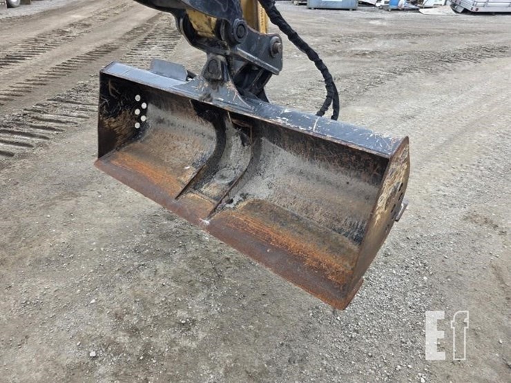 caterpillar-304-image-8