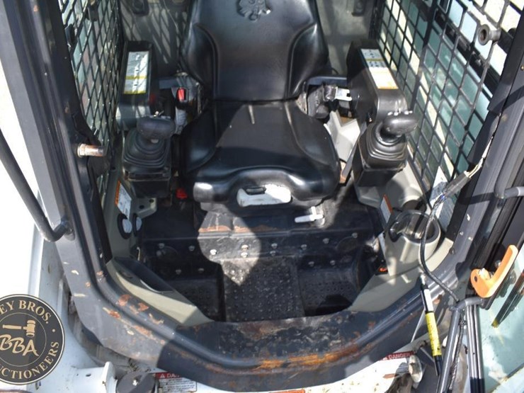 2017-bobcat-s570-image-39