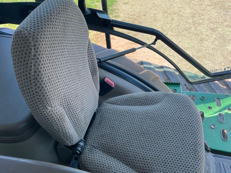 2013-john-deere-8360rt-image-56