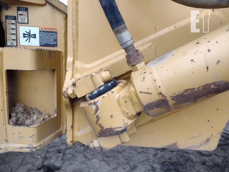 deere-300d-image-29