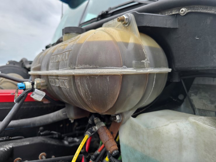 2018-freightliner-columbia-120-image-55