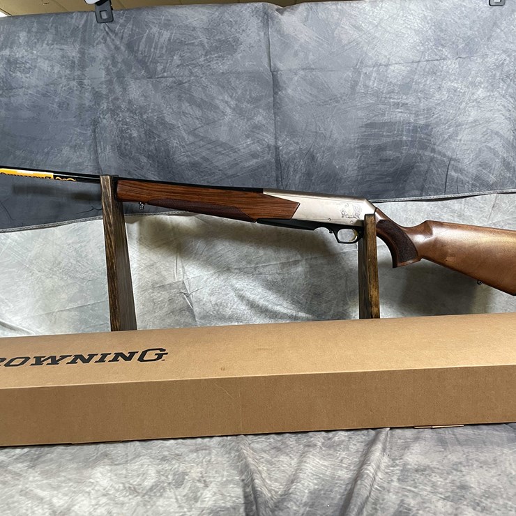 #4450 • Browning BAR MK3 Hunter 270 WIN Semi-Auto Rifle, SN: PT02957YV311