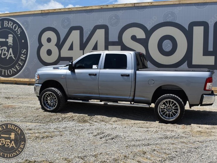 2024-ram-3500-hd-image-14