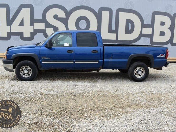 2003-chevrolet-silverado-2500-image-3