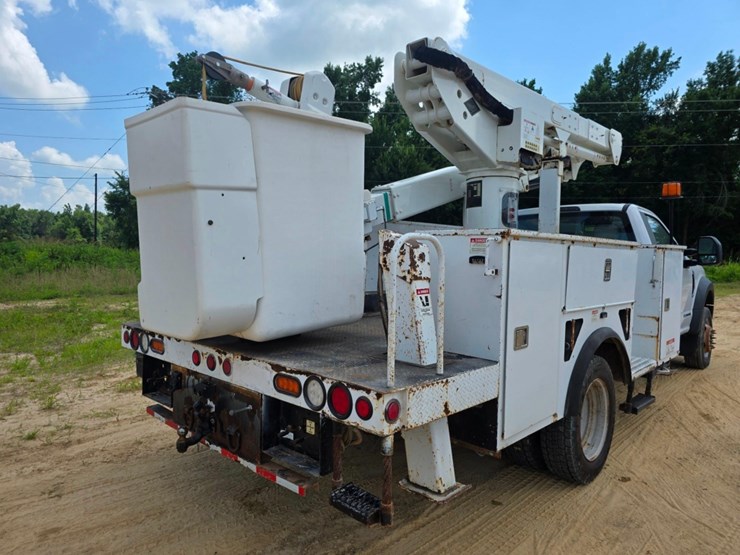 2017-ford-f550-image-10