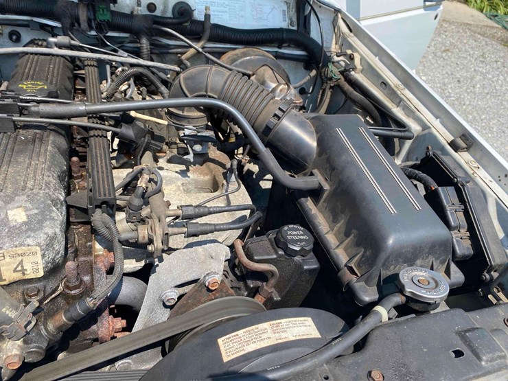 1992-jeep-cherokee limited--low-miles-image-30