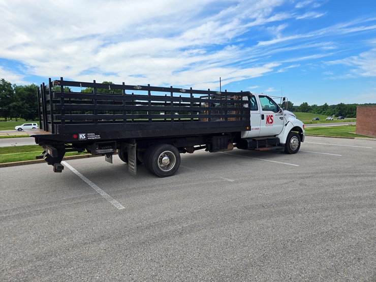 2004-ford-f650-image-29