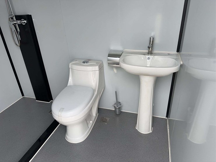 portable-restroom-image-8