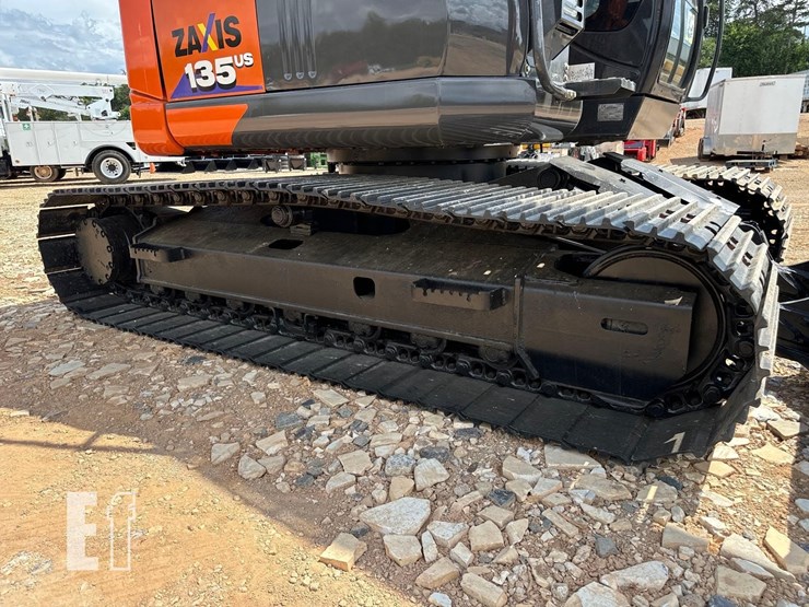 2021-hitachi-zx135us-6-image-14