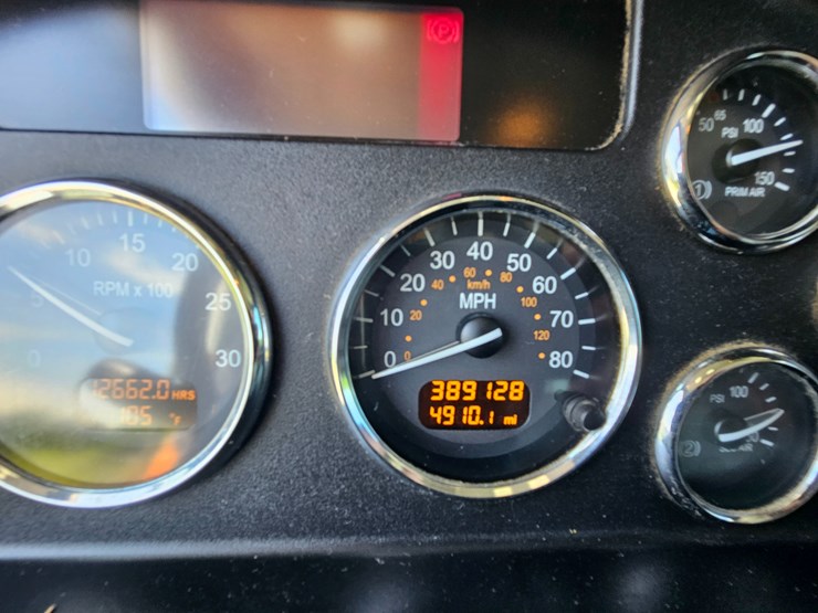 2012-peterbilt-382-image-96