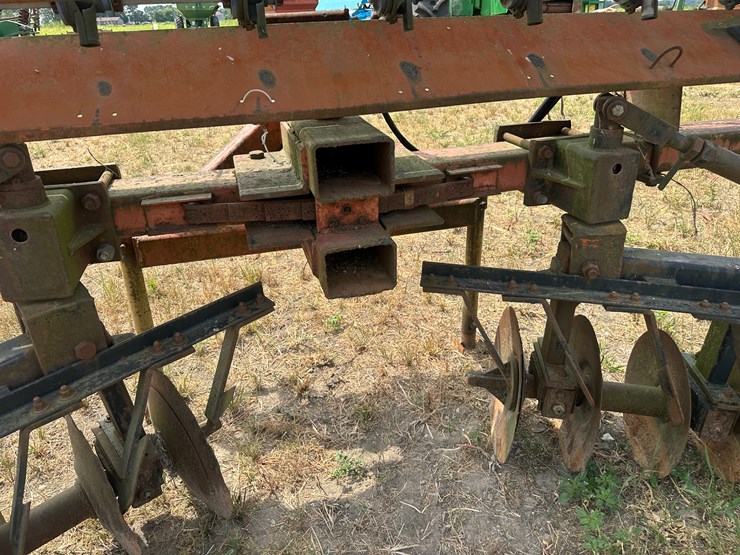 #26624-•-best-mfg-ls9600-seeder-w/-levee-plow-image-8