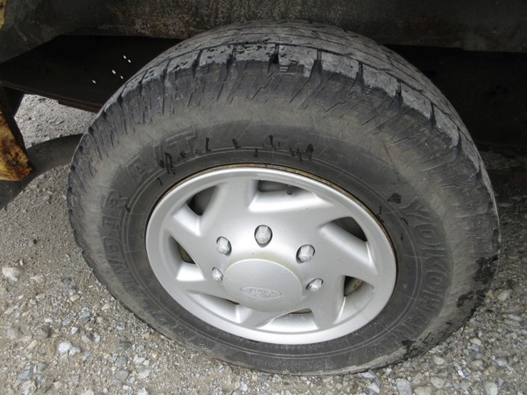 2011-utility-van-image-7