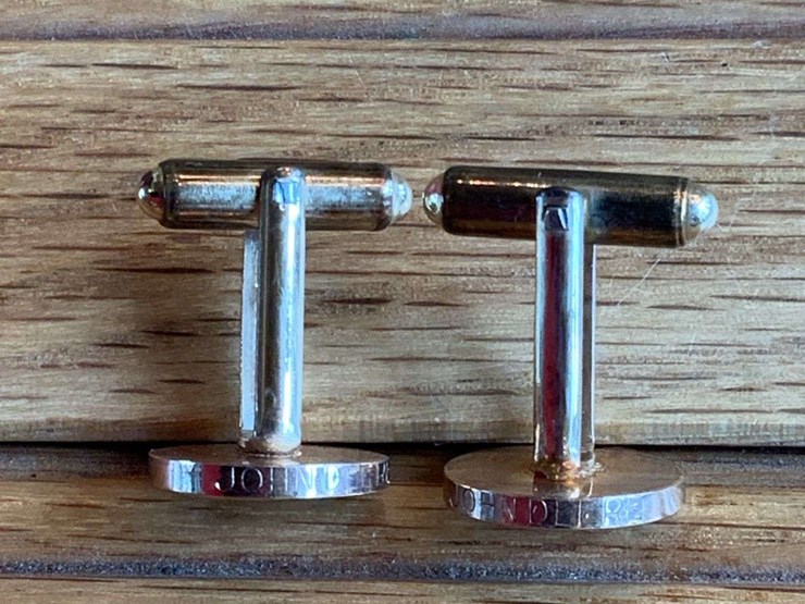 john-deere-service-cuff-links-image-3