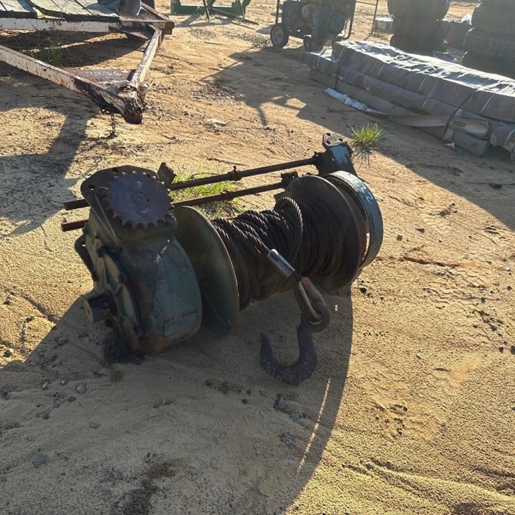2235 - BRADEN HEAVY DUTY WINCH